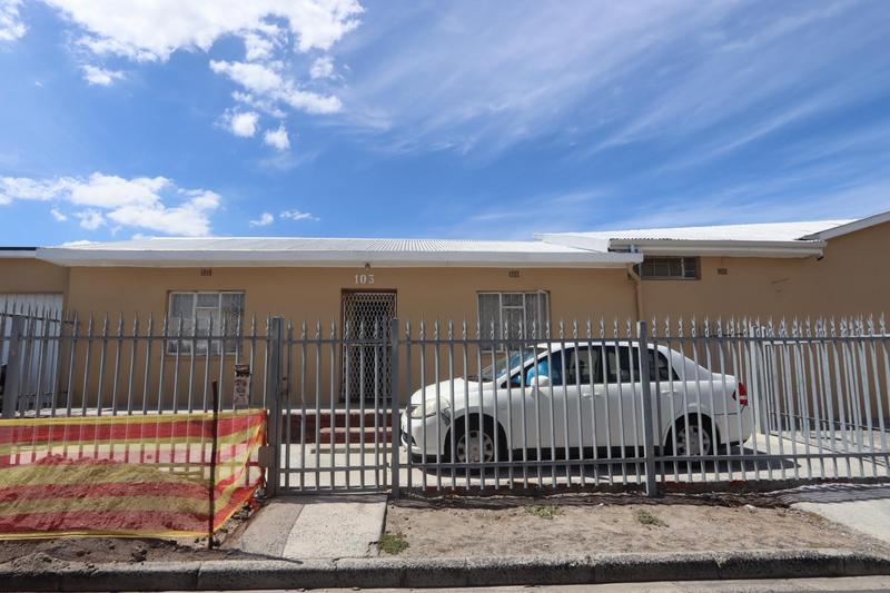 To Let 2 Bedroom Property for Rent in Gatesville Western Cape